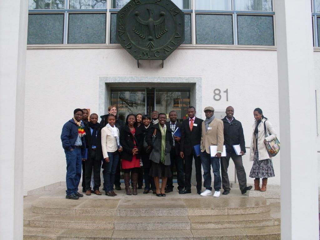 Participants in front of the Bundesrechnungshof | Bonn Workshop